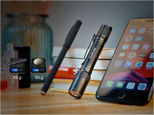 Fenix E20 V2.0 torcia Nero Torcia a mano LED