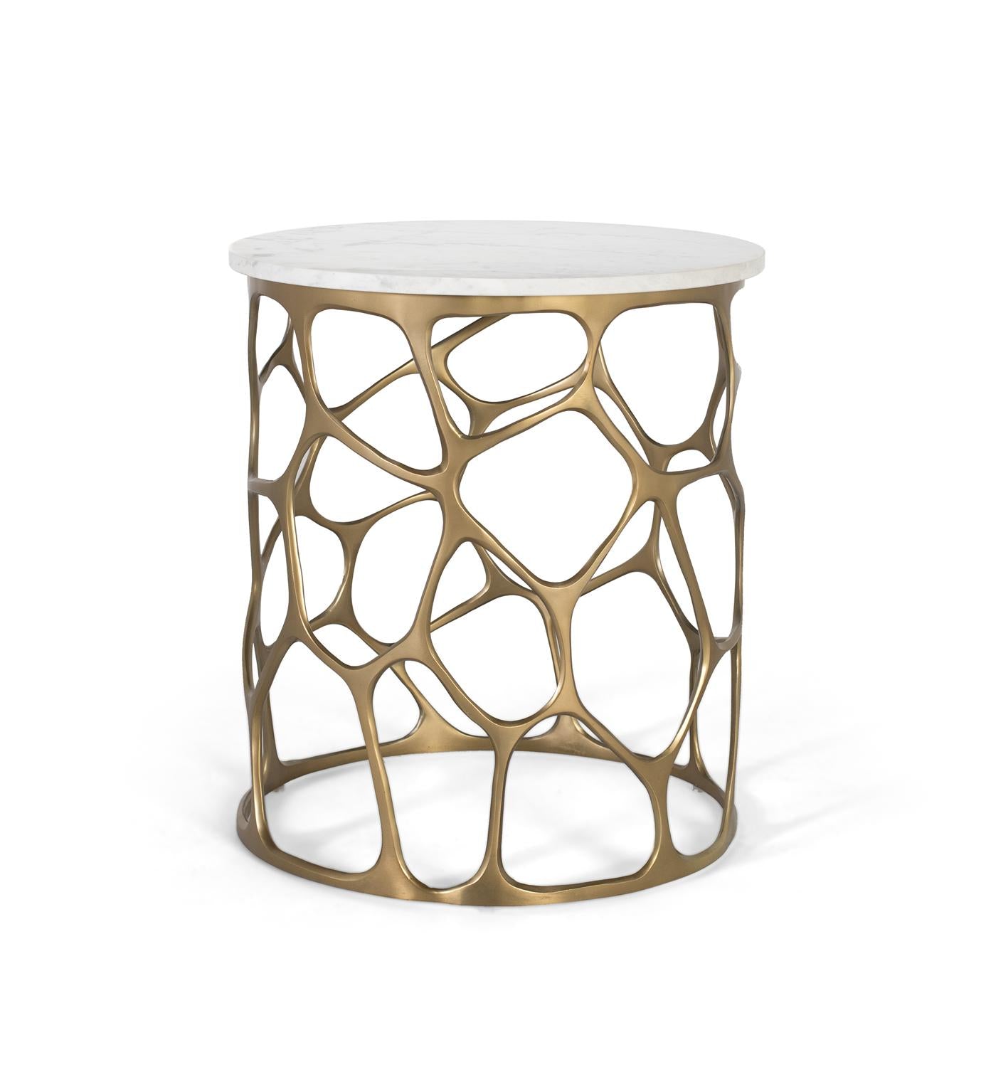 Tavolino da caffè in marmo e alluminio realizzato a mano.