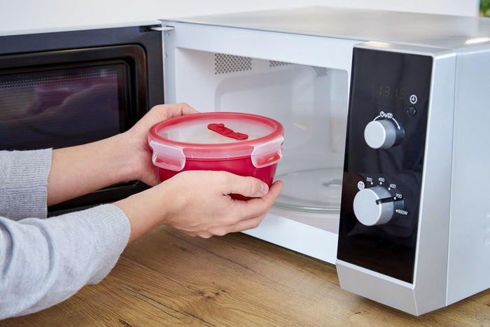 EMSA Clip & Micro Contenitore Rotondo Microonde, Rosso, 2,6 L