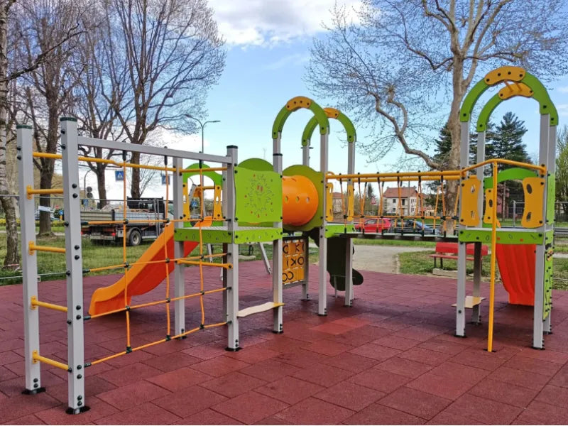 Villaggio Hathi 962 RA risalita appigli Giochipark 3 torrette ponte 2 scivoli