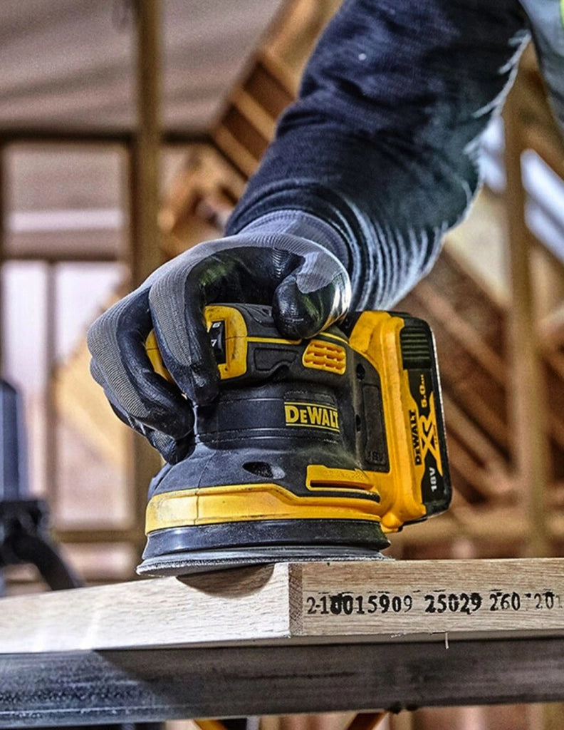 Levigatrice Roto-orbitale DeWALT DCW210N (Solo corpo)