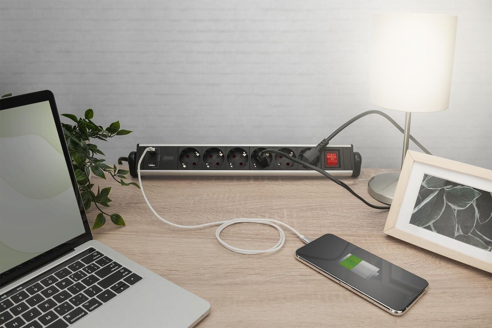 Digitus Presa multipla Office a 6 posti con 3 porte USB