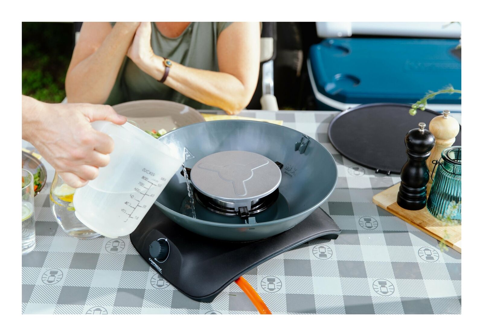 Campingaz 2000038778 barbecue per l'aperto e bistecchiera Grill Da tavolo Butano Grigio 2200 W