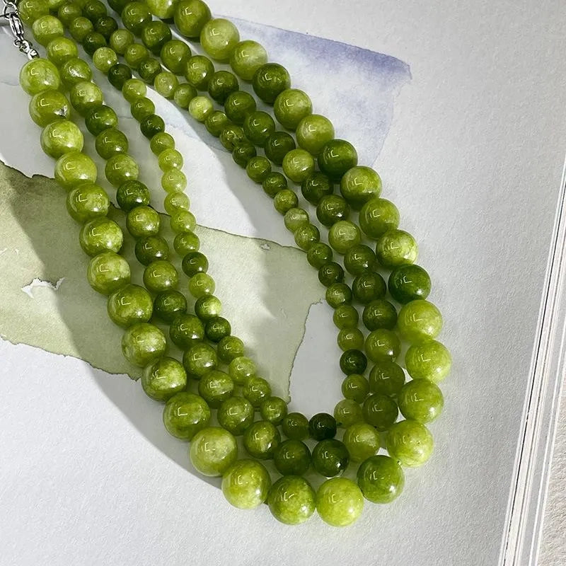 Collana con perline di agata verde: gioiello in pietra naturale realizzato a mano
