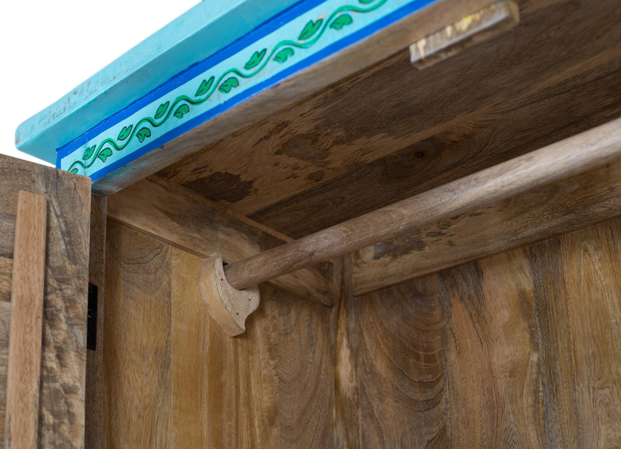 Armadio in legno di mango con design artigianale alto 2 m