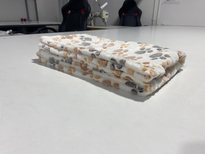 AIO FACTORY Coperta in pile 100x70 cm Coperta per cani con zampe marrone-grigio bianca