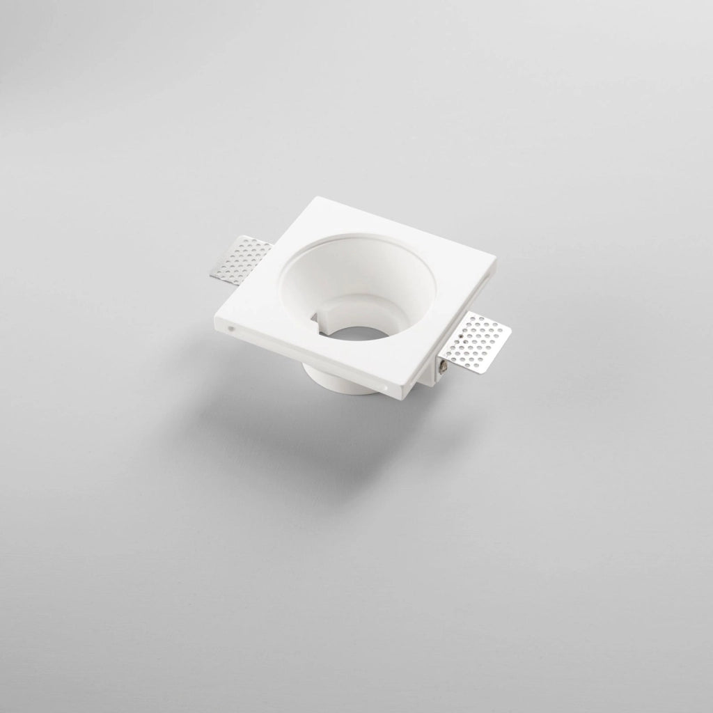 INCASSO ENTITY BIANCO QUADRATO 1 LUCE ATTACCO GU10 12X12X5,4CM IN GESSO VERNICIABILE CON POSSIBILITA' DI GHIERA ACQUISTABILE SEPARATAMENTE