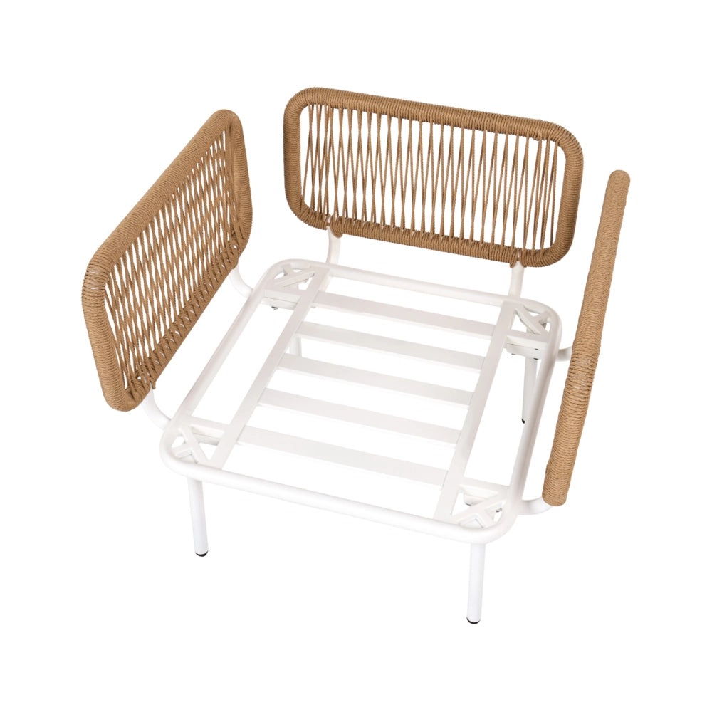 Poltrona da giardino in rattan PE beige chiaro con cuscini e braccioli, stile rustico moderno