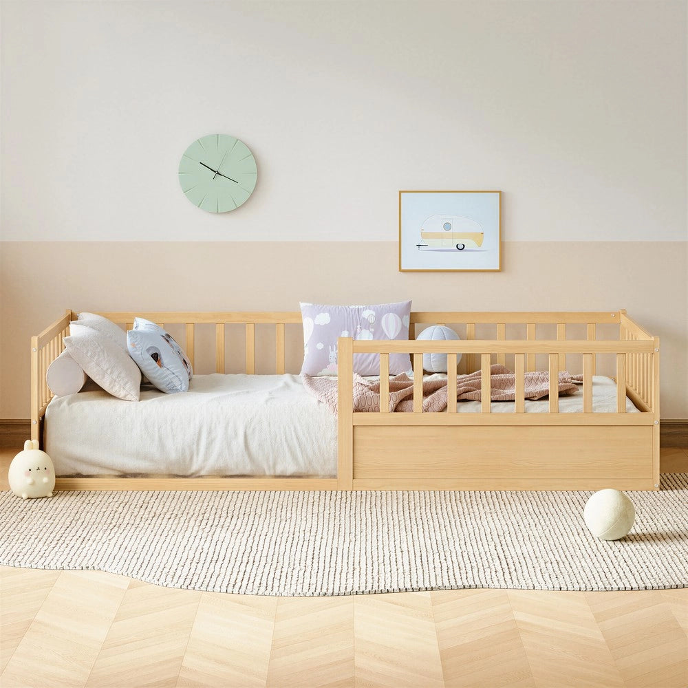 Letto Montessori Singolo in Legno di Pino ¨C MINIMAL ¨C 90x200, con Rete a Doghe e Sponda