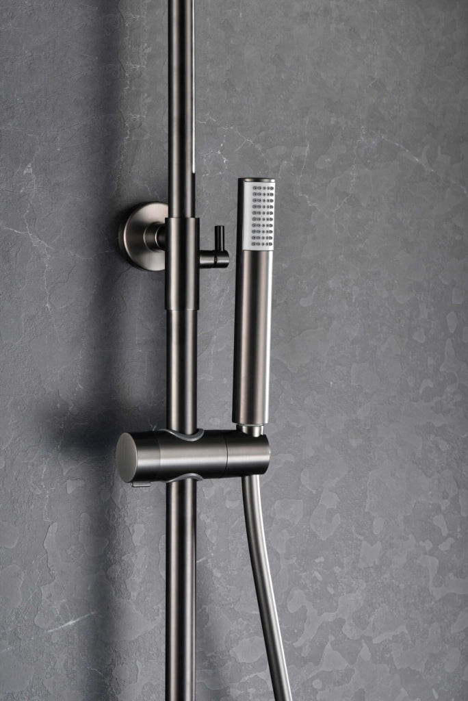 IMEX Colonna doccia monocomando in ottone soffione anticalcare Ø20 cm cartuccia ceramica Ø35 mm finitura canna di fucile PVD serie Monza IMEX-BDM039-BGM
