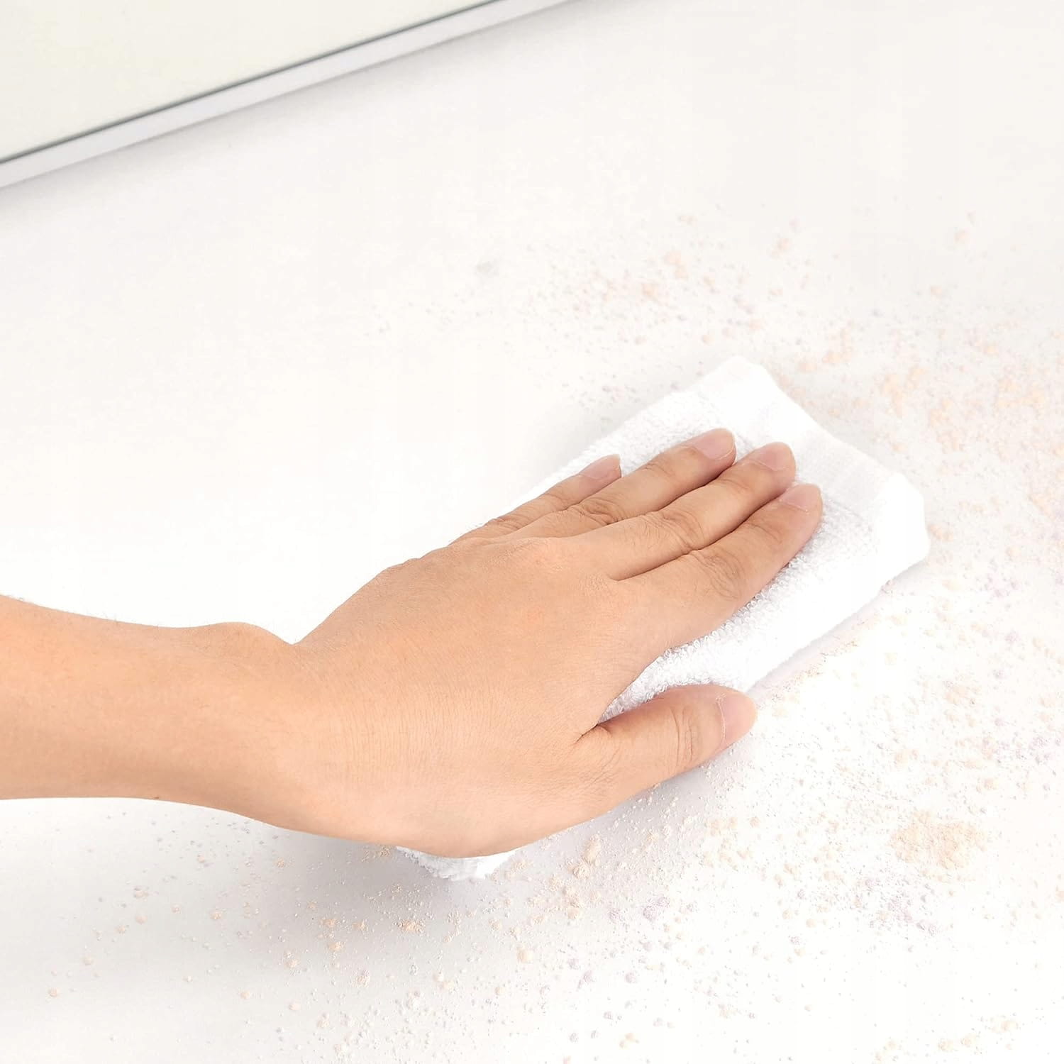 Toletta Valora bianca con specchio e luci a LED | Scandinavo