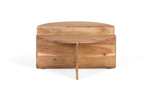 Tavolino da caffè in legno di acacia con portariviste integrato.