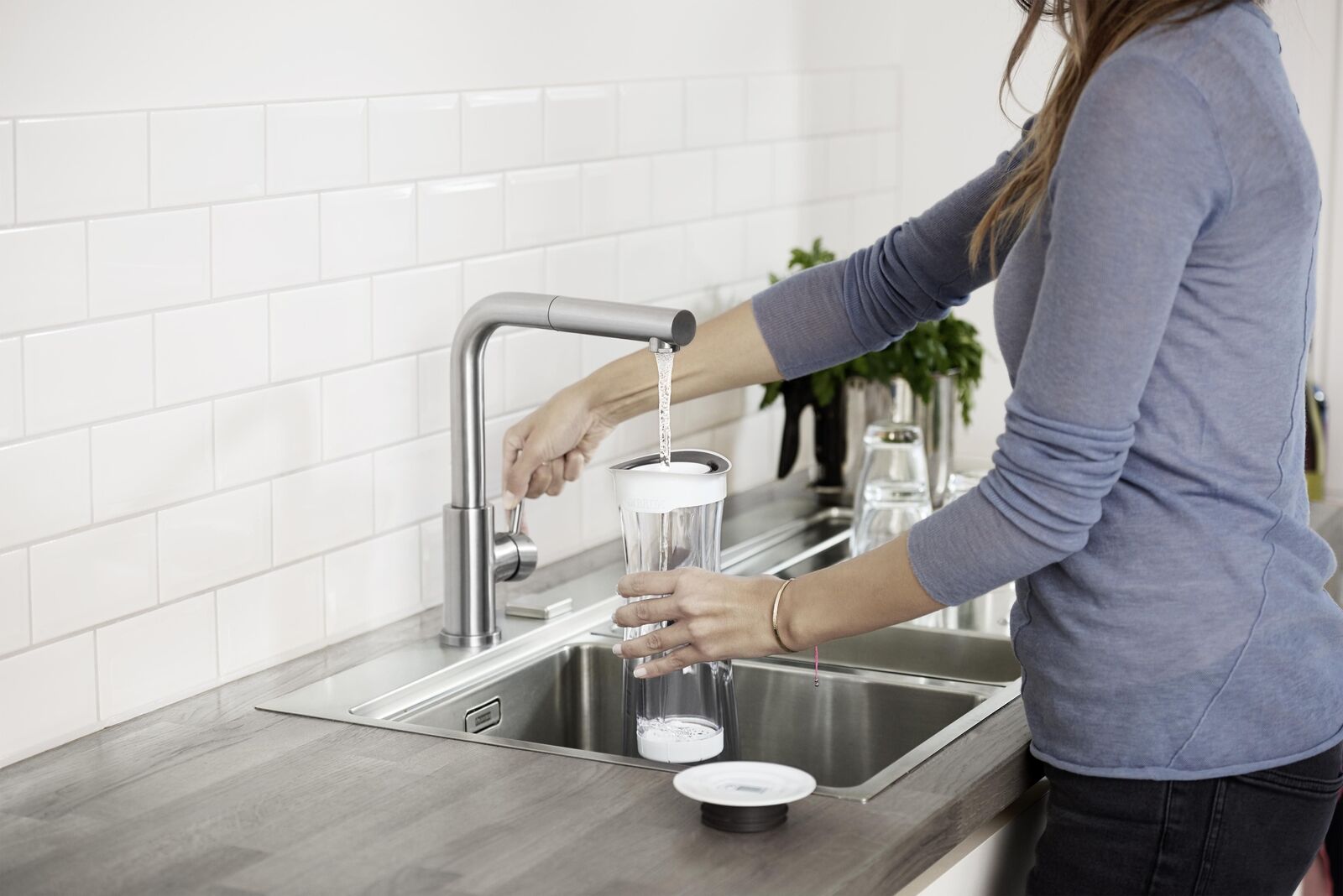 Brita Bottiglia Filtrante per acqua da 1,4l - 1 filtro MicroDisc incluso