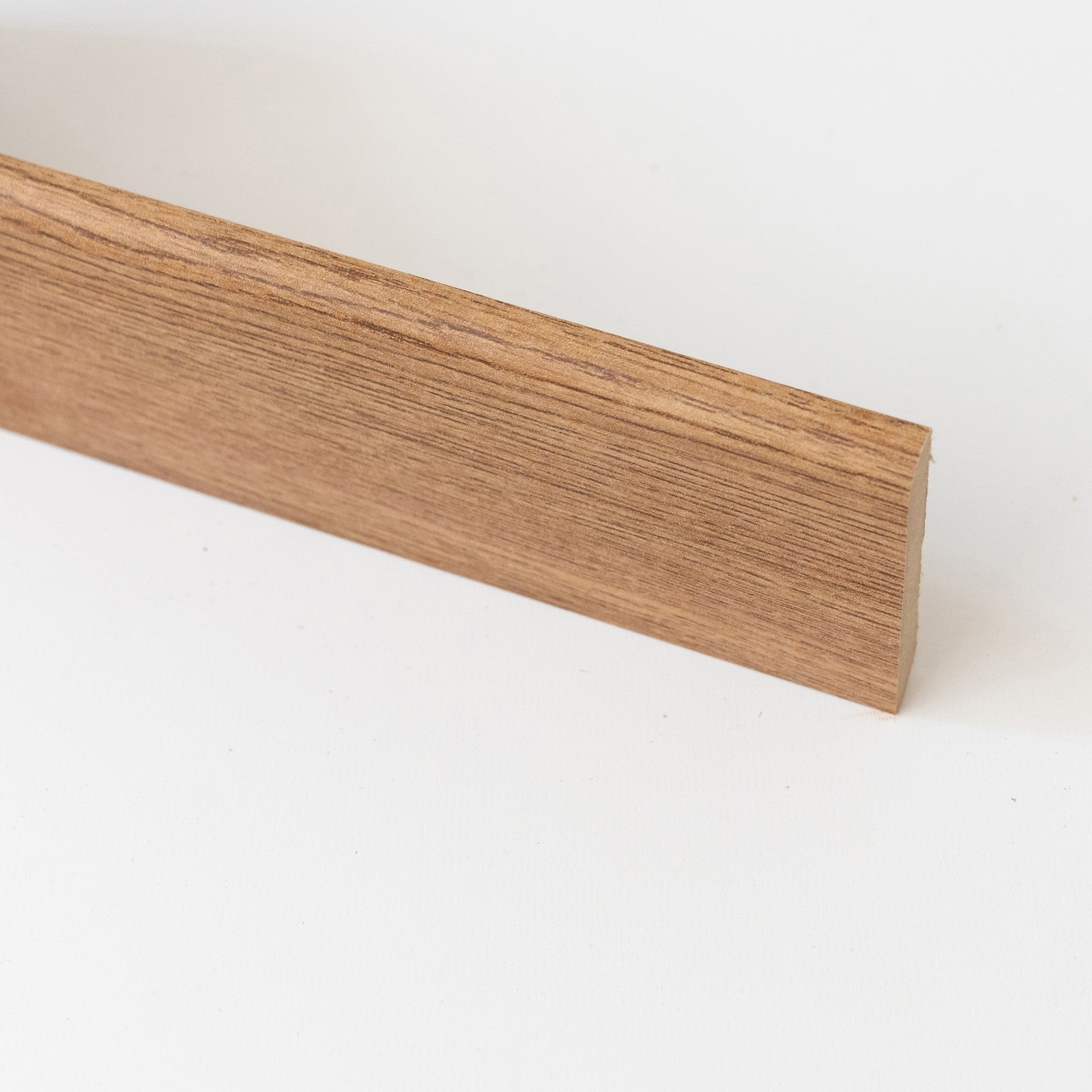 battiscopa in mdf rovere medio mm.10x70x2400 cod:ferx.2214