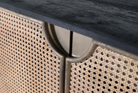 Credenza in legno e ante in rattan intrecciato con gambe in metallo