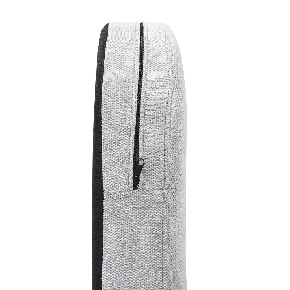 Poltrona da salotto con poggiatesta in tessuto grigio chiaro con gambe nere elegante soggiorno glamour