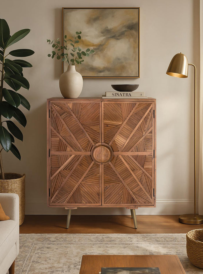 Credenza alta in legno di mango con ante intagliate