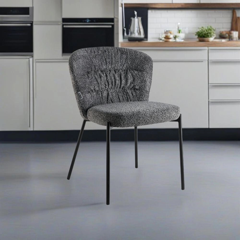 Set 4 Sedie Cami in tessuto teddy grigio: un connubio di design e comfort