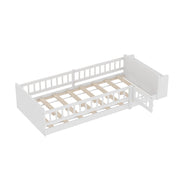 Letto bambino 90×200 cm con ripiani e vano aperto; porta di sicurezza apribile; senza materasso; in pino