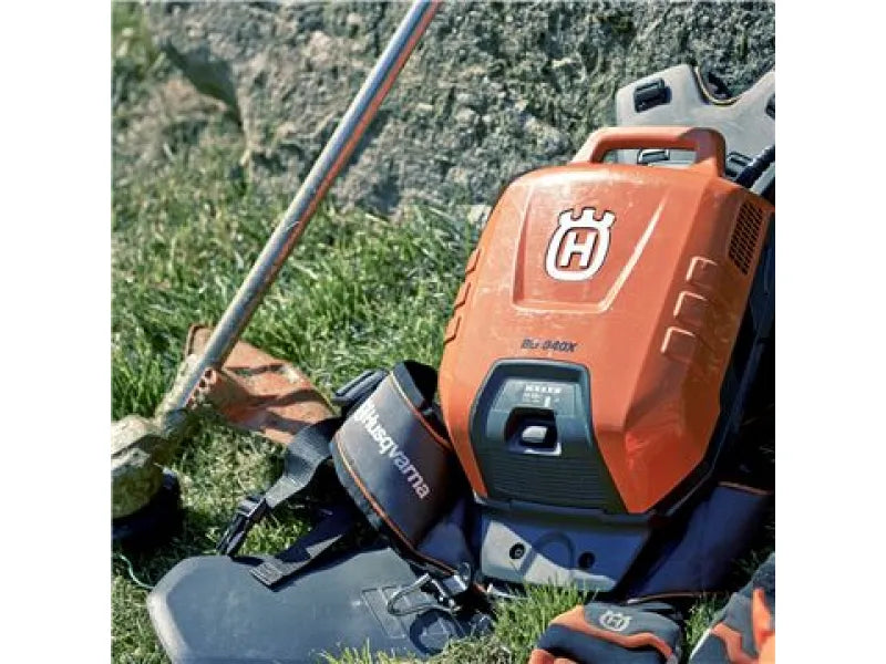 Tosasiepi a batteria Husqvarna 522i HD60 taglio 60cm senza batteria