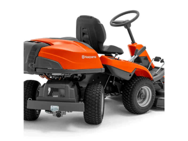 Trattorino rider Husqvarna R 214T motore bicilindrico 586cc 16Hp senza piatto di taglio