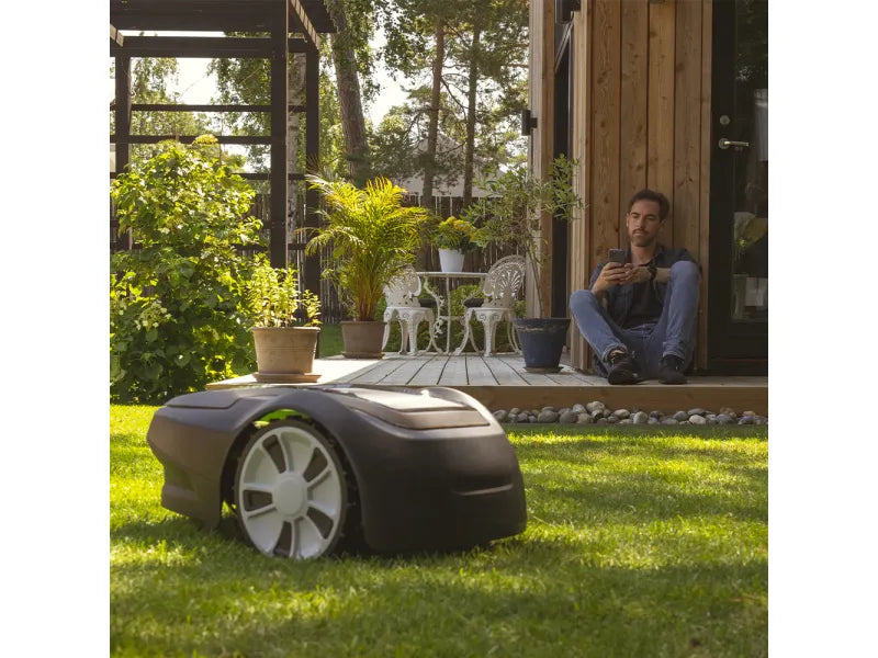 Robot tagliaerba Greenworks Optimow 5 motore Brushless per prati 550mq