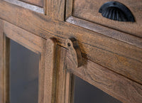 Credenza alta in legno di mango con ante intagliate a mano