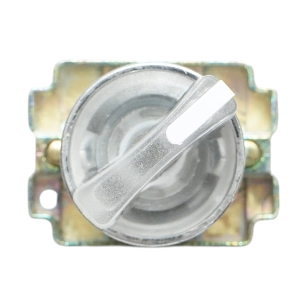 Selettore a 2 posizioni con ritenuta e indicatore di segnalazione a LED bianco 1NO+1NC, 220V, LAY5 Breckner Germany