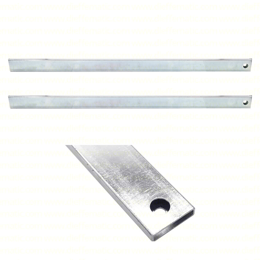 COPPIA BRACCI TELESCOPICI DRITTI PER PORTA BASCULANTE GARAGE BASIC BAZER 755761