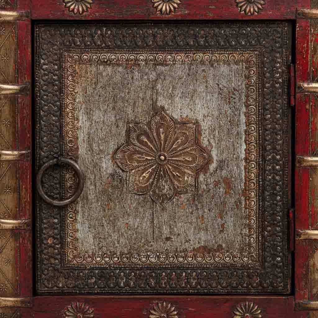 Comodino in legno rosso 50x40x59