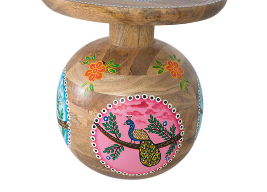 Tavolino laterale in legno di mango e dettagli dipinti a mano