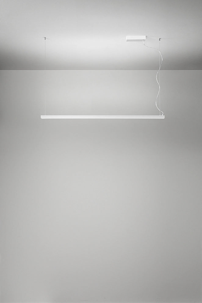 Lampada a Sospensione LED 45W Serie 8460 in Metallo Bianco Opaco, Dimmerabile CCT 2700K-3000K-4000K, Altezza Regolabile con Rosone Decentrato - Perenz