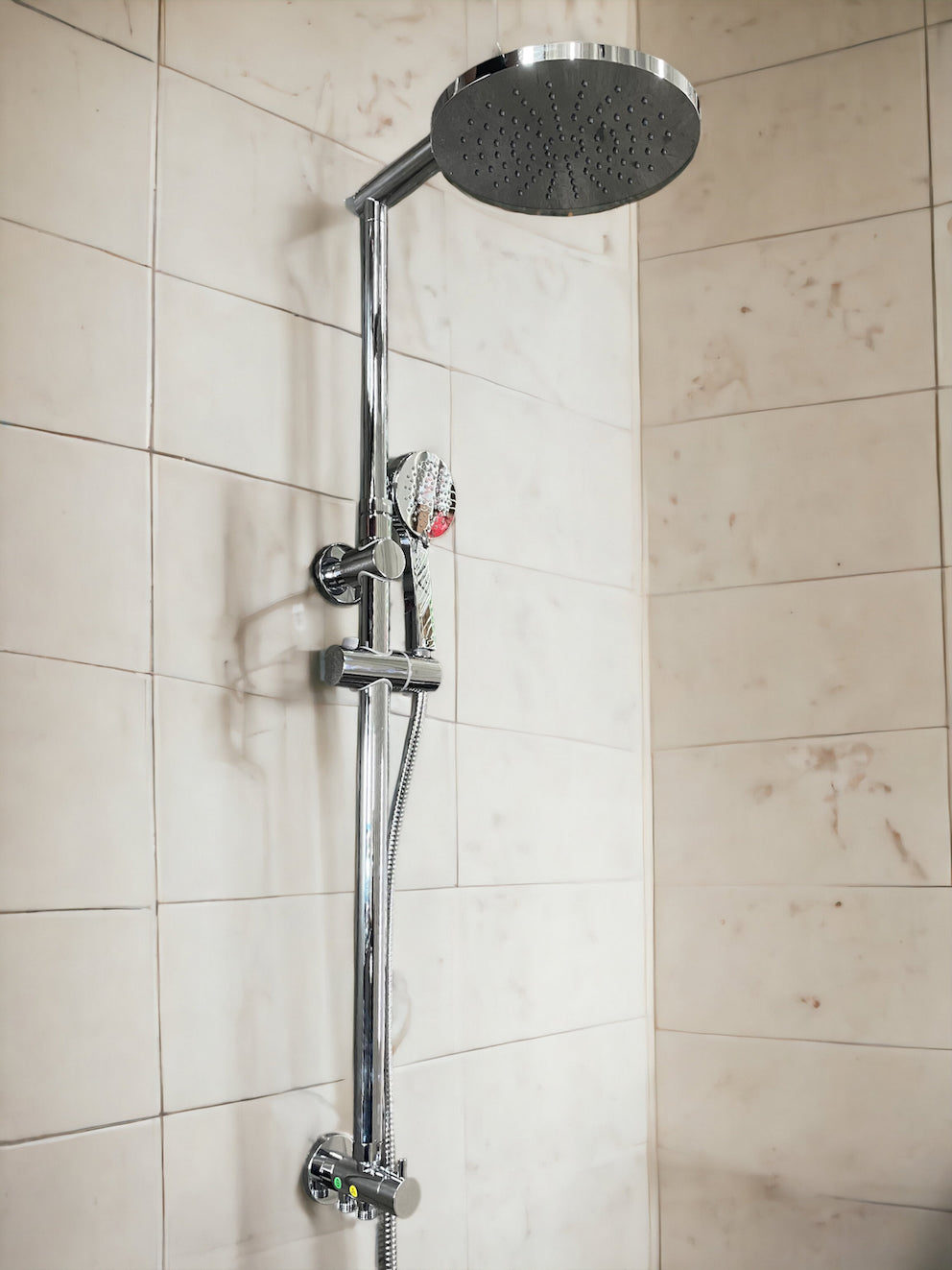 Colonna doccia completa in ottone regolabile in altezza e profondità