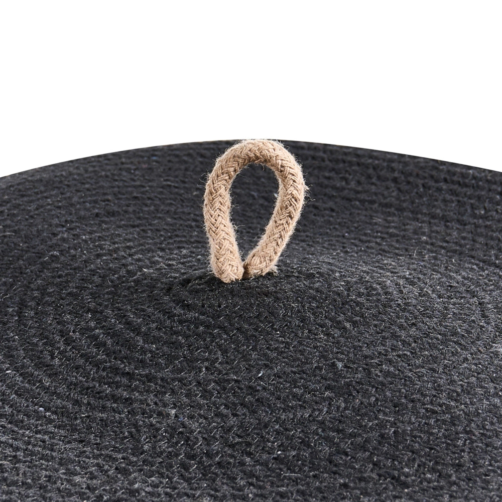 Cestino in tessuto di cotone bianco sporco con accessori per la conservazione del coperchio boho