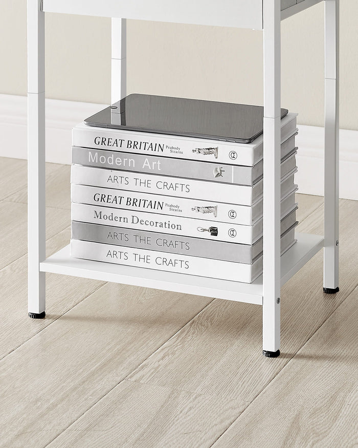 Comodino bianco Valora con cassetto e ripiano