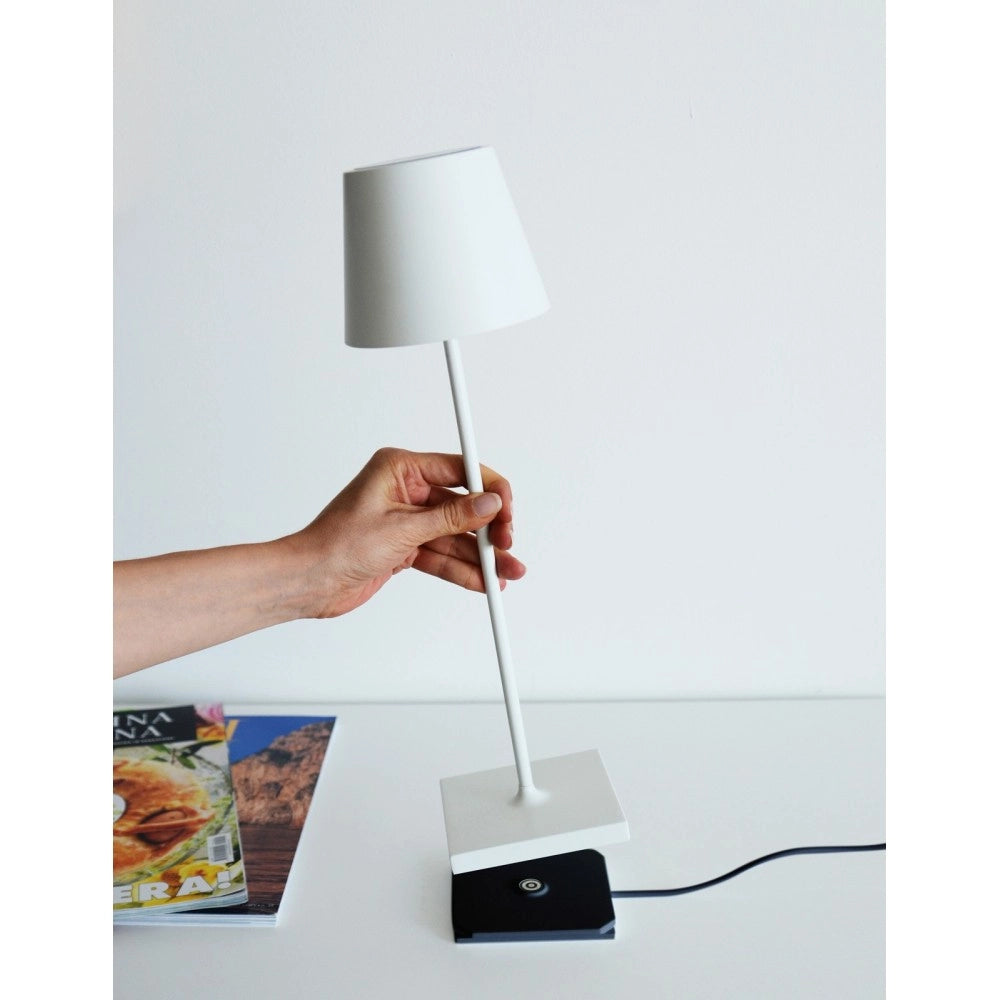 Lampada a led da tavolo Poldina Pro Mini Corten ricaricabile e dimmerabile con batteria fino a 12 ore