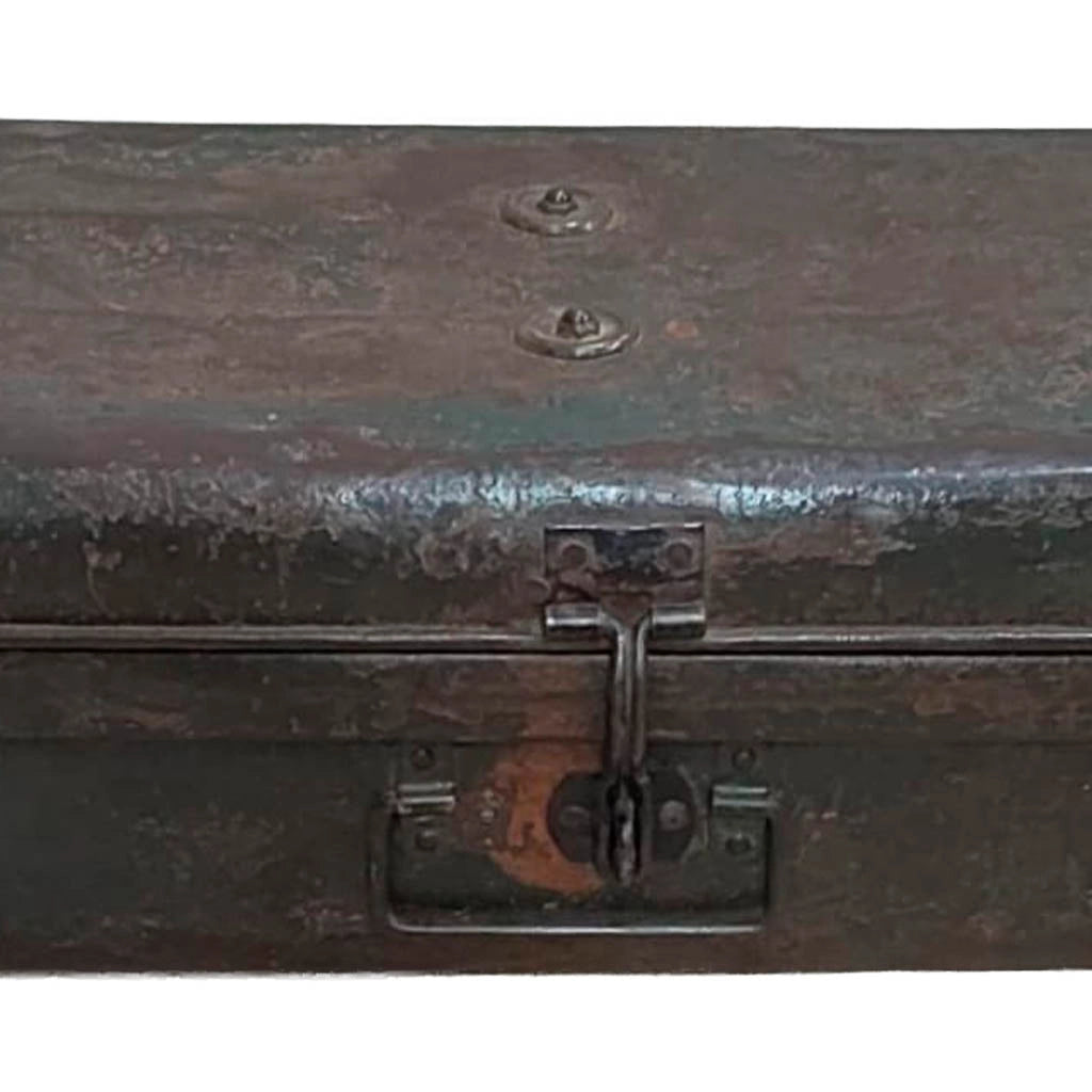 Valigia artigianale in metallo, 67x37x25h cm