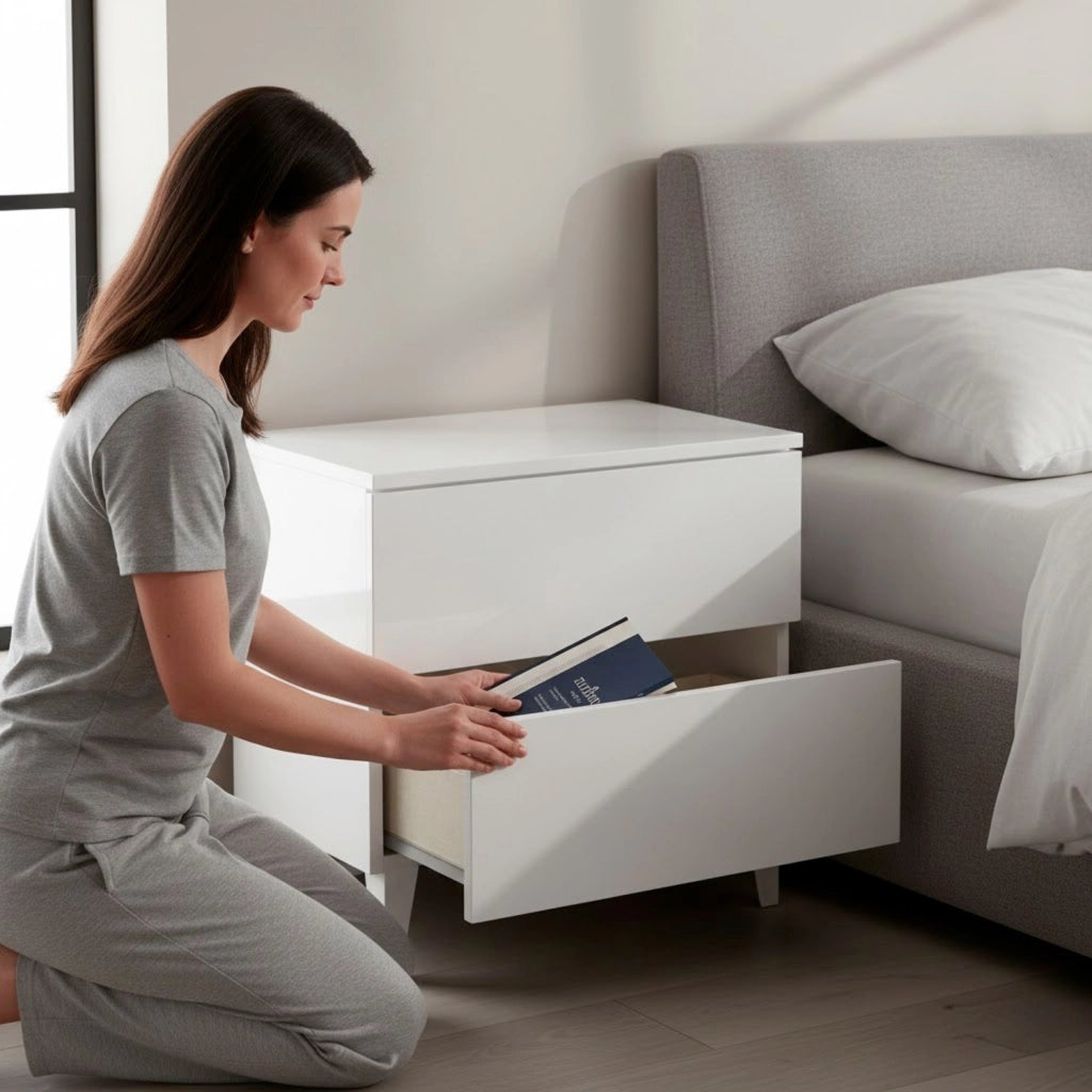 Comodino Moderno Con 2 Cassetti Mobile Da Camera Da Letto Con Piedini Struttura Compatta In Melaminico Antigraffio Montaggio Facile 50 X 34 X 39 Cm Bianco Lucido
