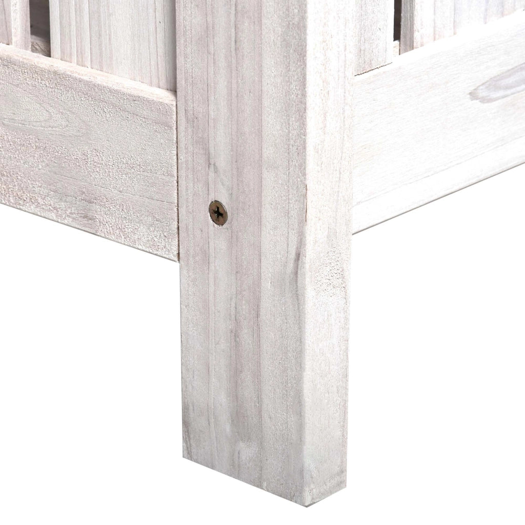 Panchina da giardino a 2 posti con vano portaoggetti realizzata in legno di abete resistente alle intemperie di colore bianco.