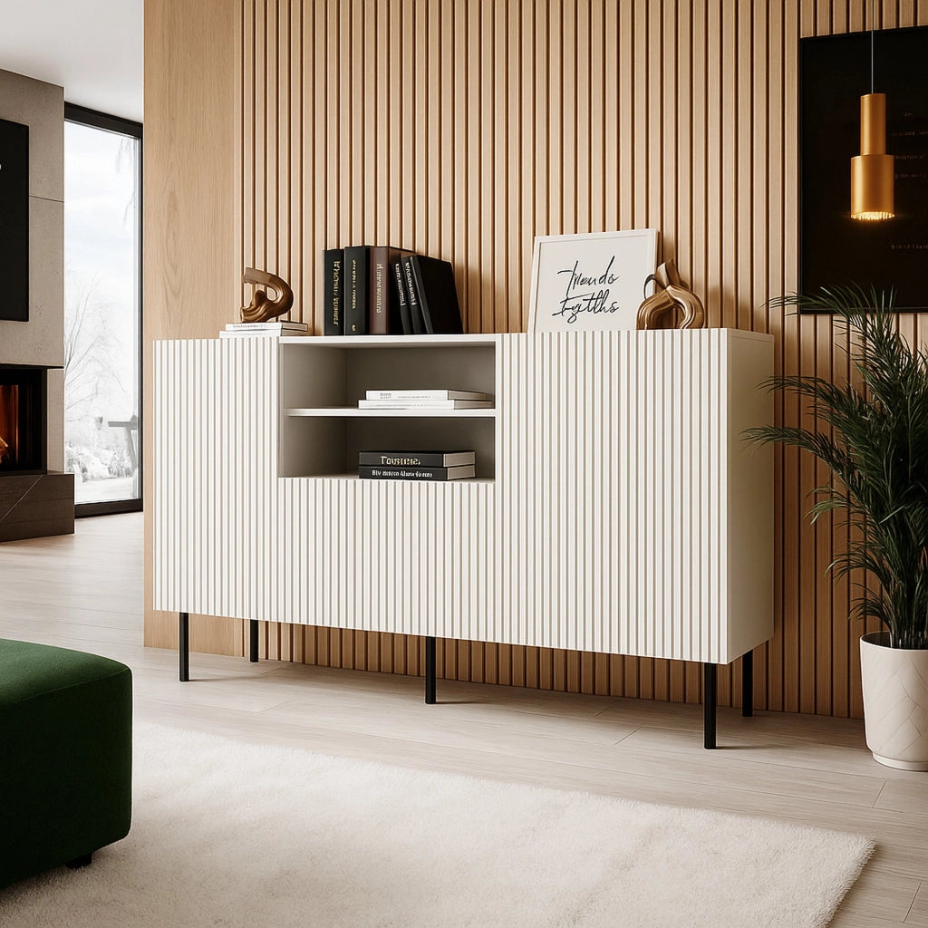 Credenza Malo, Madia da salotto con due ante battenti, un cassetto e due vani aperti, Design con effetto cannettato, 150x42 h82 cm, Bianco