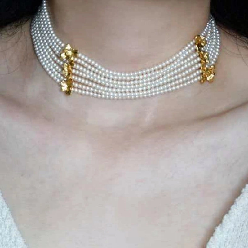 Collana a strati con petali di perline in metallo in stile vintage, dal sapore retr¨°, e collana di perle a pi¨´ strati.