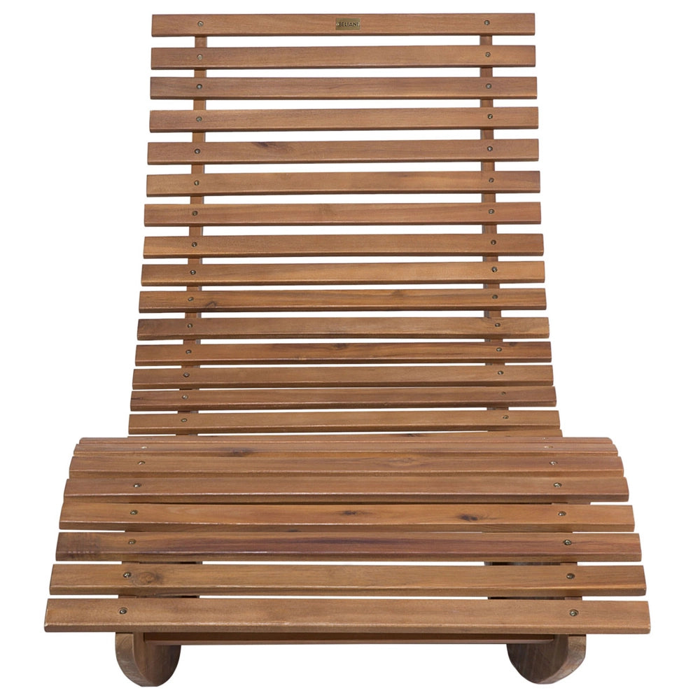 Lettino prendisole a doghe in legno di acacia chiaro con design a dondolo a forma curva con cuscino di seduta blu