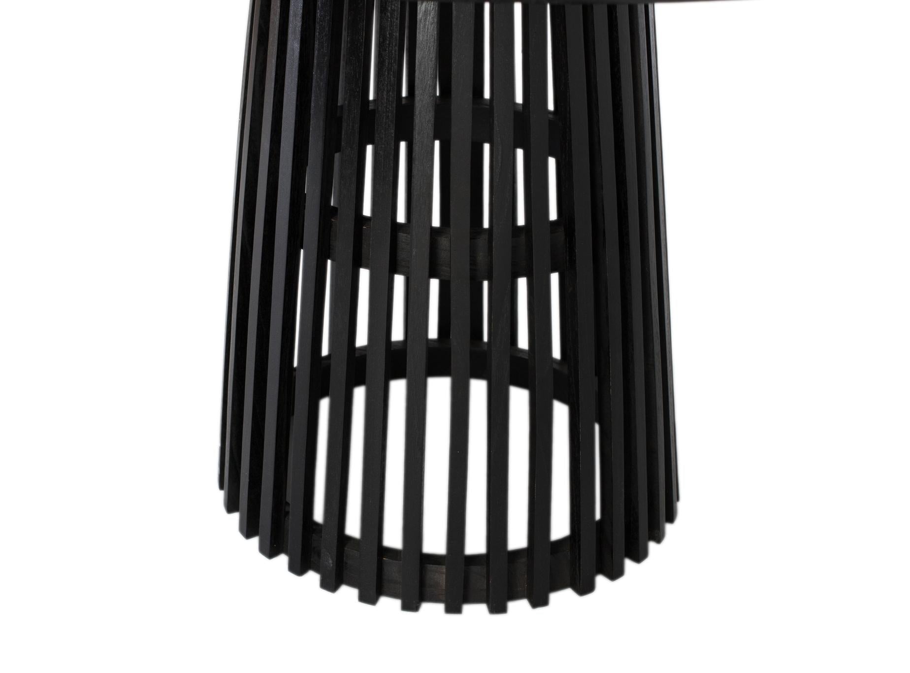 Tavolo da pranzo rotondo in legno di mindi e base a griglia 120 cm