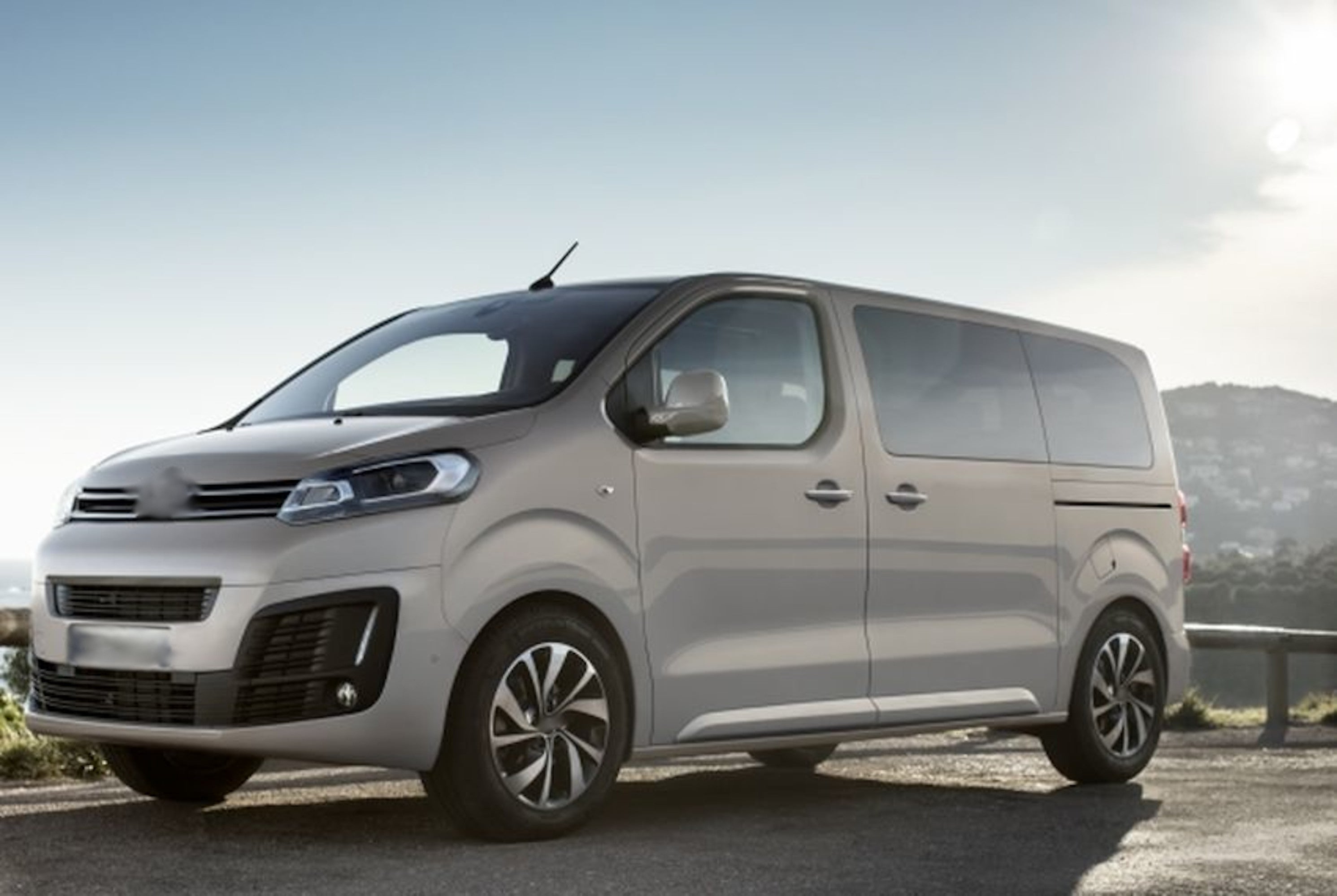 181B-826067 - TAPPETO GOMMA BAULE PER CITROEN Spacetourer L1 2016-, PEUGEOT Traveller L1 2016-, TOYOTA Proace Verso L1 2