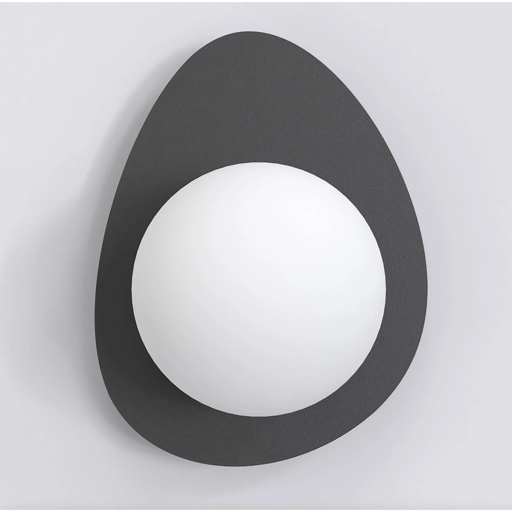 Lampada da parete OVO in acciaio nero con diffusore sferico