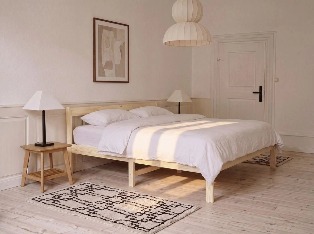 Letto matrimoniale in legno di Pino marrone chiaro con Rete a Doghe 140 x 200 cm stile minimalista