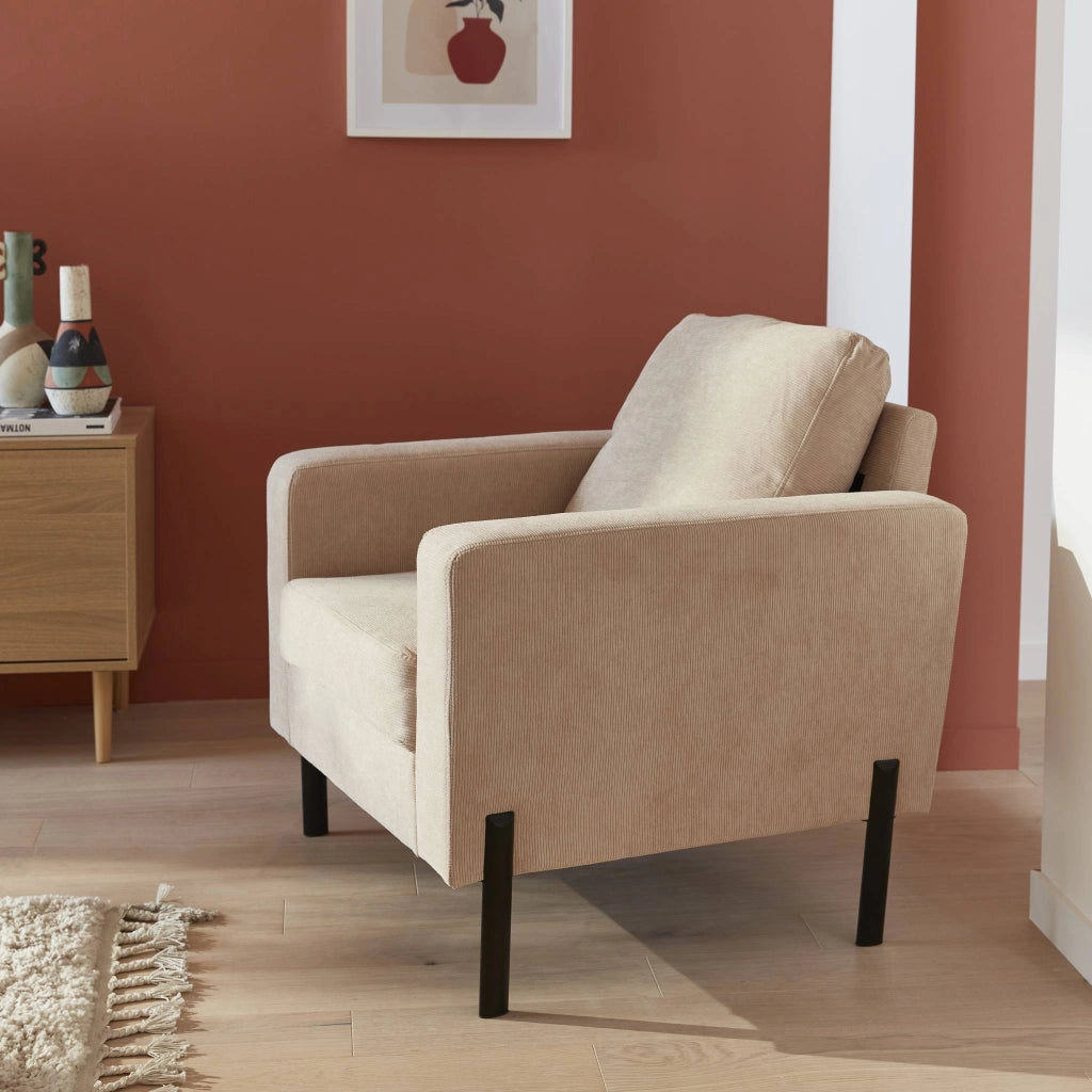 Poltrona in velluto a coste, gambe in metallo, beige