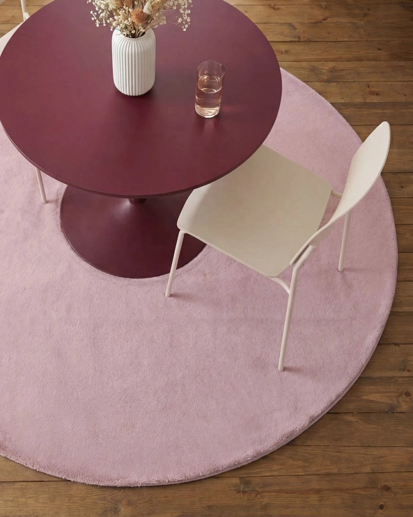 Tappeto Rotondo Viola Chiaro in Finta Pelliccia 160 x 160 cm a Pelo Lungo per Soggiorno con Retro in Poliestere Stile Moderno