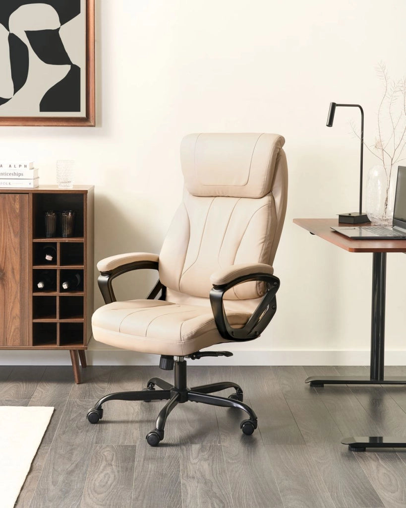 Sedia da ufficio direzionale Rivestimento in ecopelle beige Regolazione dell'altezza del sedile Imbottitura girevole