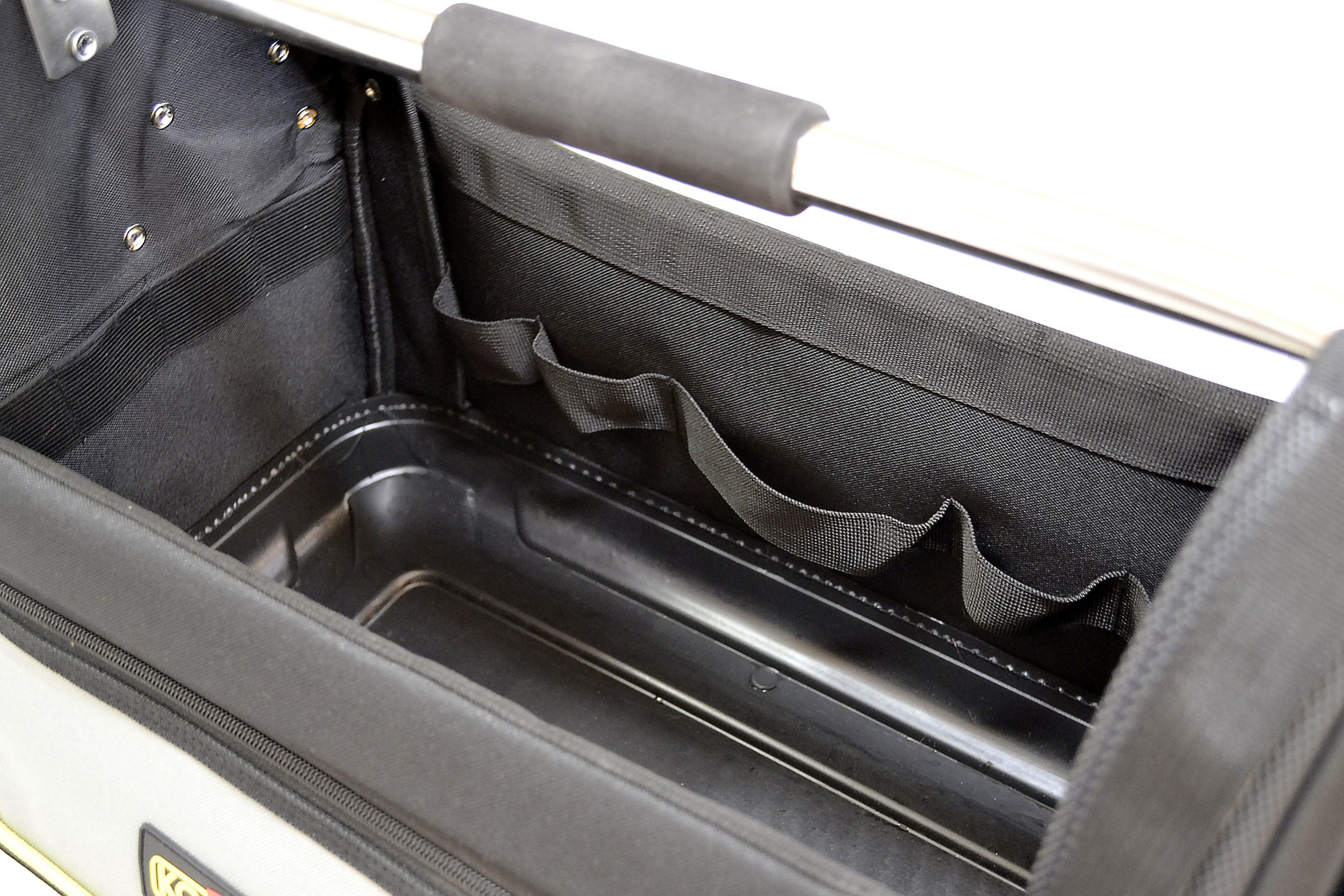 KOMBO - CESTELLO FASTCATCH In nylon 600Den base rigida impermeabile